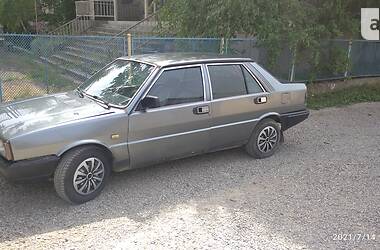 Седан Lancia Prisma 1985 в Виноградові