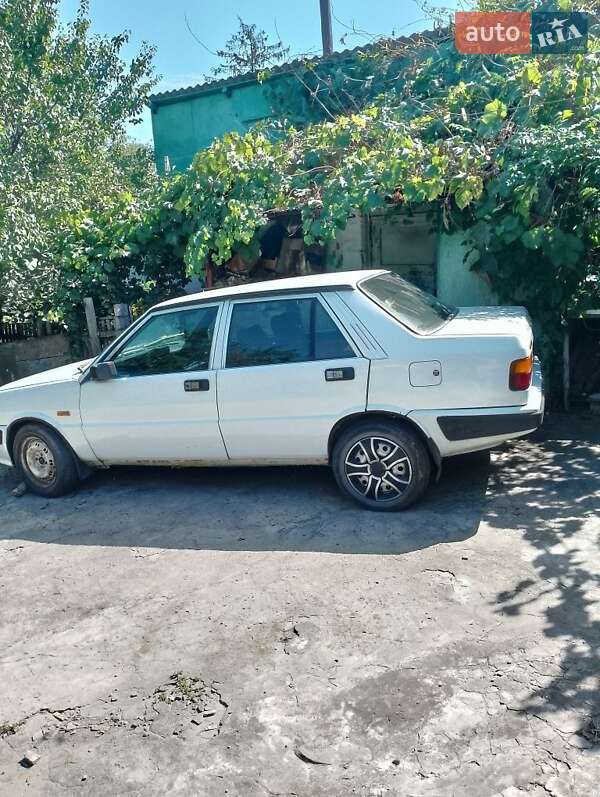 Седан Lancia Prisma 1986 в 