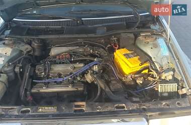 Седан Lancia Thema 1990 в 