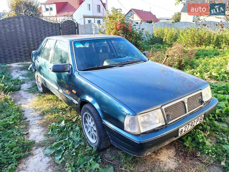 Седан Lancia Thema 1988 в 