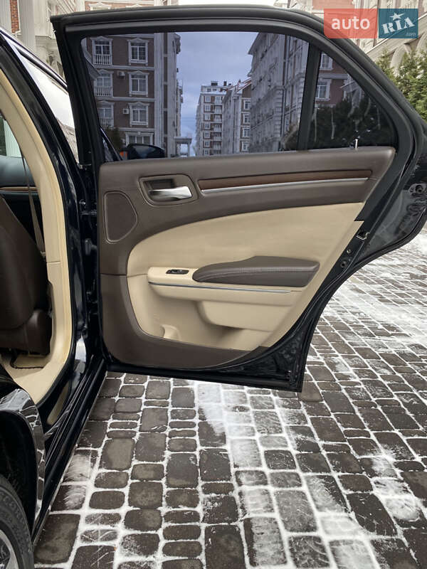 Седан Lancia Thema 2012 в Києві