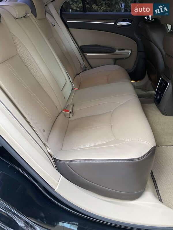 Седан Lancia Thema 2012 в Києві