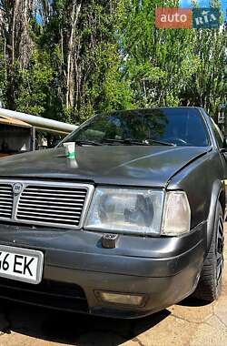 Седан Lancia Thema 1986 в 