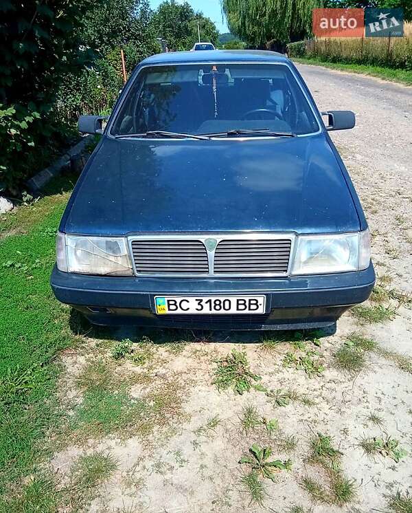 Седан Lancia Thema 1988 в Львове