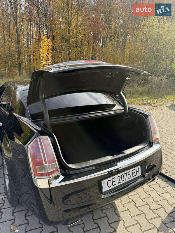 Седан Lancia Thema 2012 в Черновцах