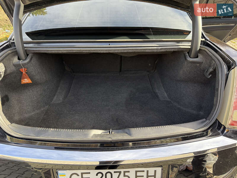 Седан Lancia Thema 2012 в Черновцах