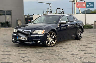 Седан Lancia Thema 2012 в Хусті