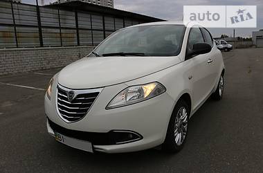 Хэтчбек Lancia Ypsilon 2013 в Киеве