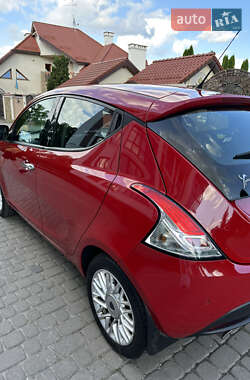 Хэтчбек Lancia Ypsilon 2014 в 