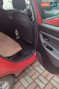 Хэтчбек Lancia Ypsilon 2012 в 