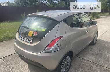 Хетчбек Lancia Ypsilon 2012 в Ужгороді