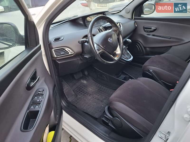 Хетчбек Lancia Ypsilon 2012 в Одесі