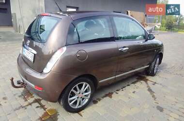 Хэтчбек Lancia Ypsilon 2009 в 