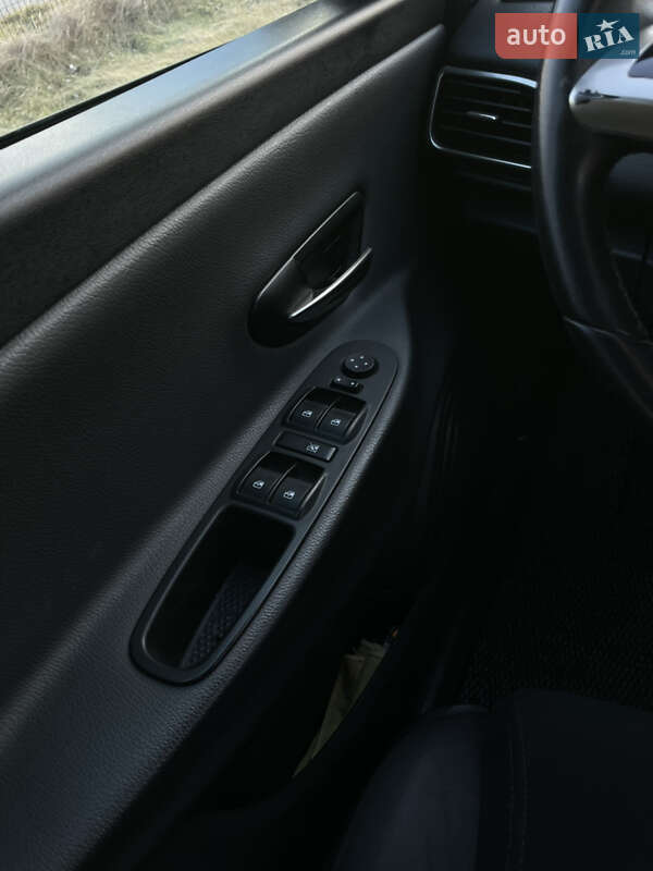 Хэтчбек Lancia Ypsilon 2013 в Ровно