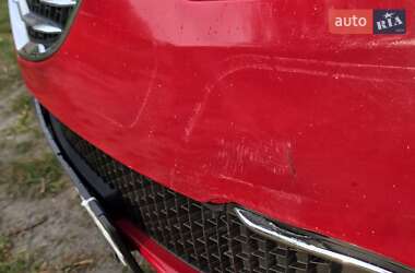 Хетчбек Lancia Ypsilon 2013 в 