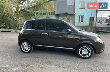 Хэтчбек Lancia Ypsilon 2007 в 