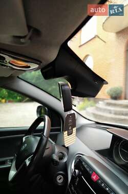 Хэтчбек Lancia Ypsilon 2012 в 