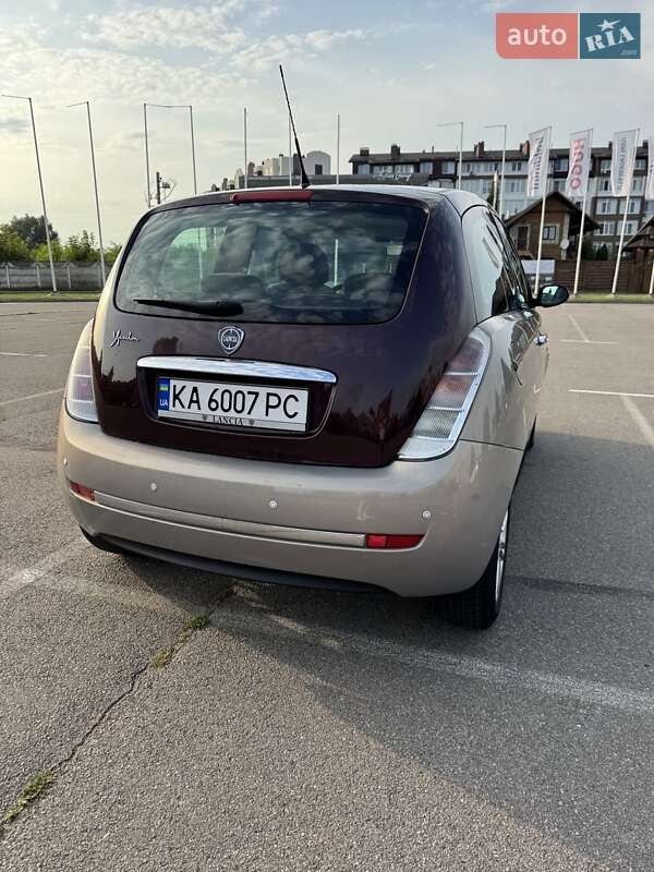 Хэтчбек Lancia Ypsilon 2008 в Обухове