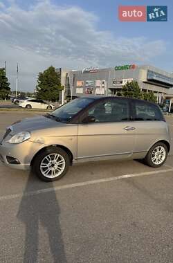 Хэтчбек Lancia Ypsilon 2008 в 