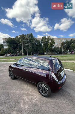 Хэтчбек Lancia Ypsilon 2008 в Ровно