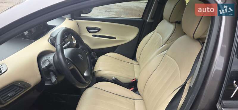 Хетчбек Lancia Ypsilon 2012 в Дубні фото 16 Хетчбек Lancia Ypsilon 2012 в Дубні