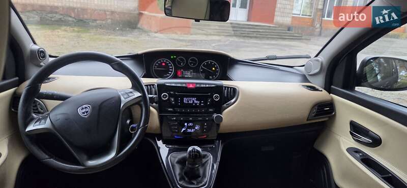 Хетчбек Lancia Ypsilon 2012 в Дубні фото 19 Хетчбек Lancia Ypsilon 2012 в Дубні