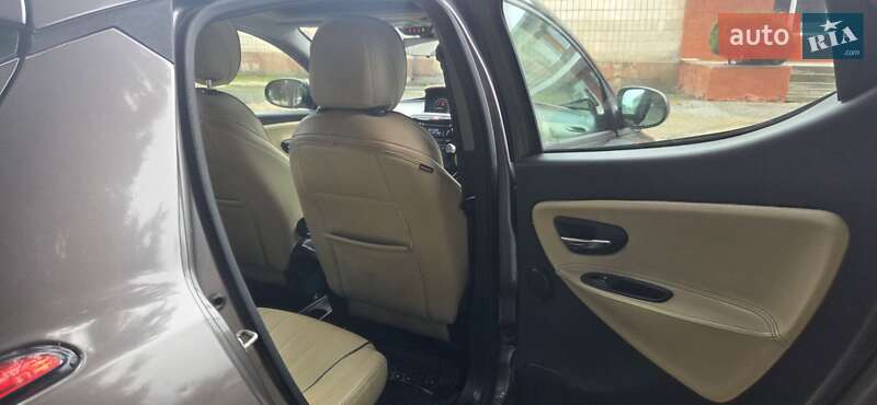 Хетчбек Lancia Ypsilon 2012 в Дубні фото 23 Хетчбек Lancia Ypsilon 2012 в Дубні