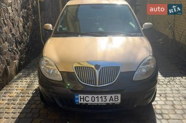 Хэтчбек Lancia Ypsilon 2005 в Львове