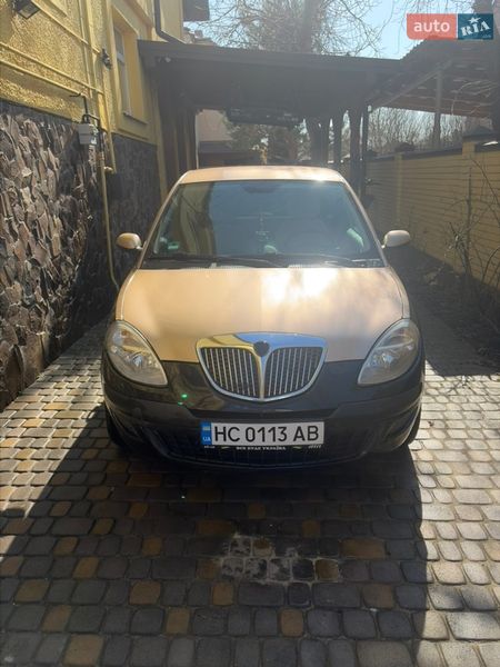 Хетчбек Lancia Ypsilon 2005 в Львові
