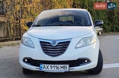 Хэтчбек Lancia Ypsilon 2012 в Киеве