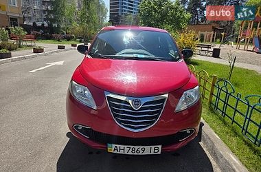 Хэтчбек Lancia Ypsilon 2012 в Киеве
