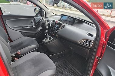 Хэтчбек Lancia Ypsilon 2012 в Киеве