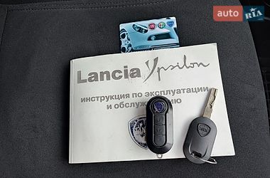 Хэтчбек Lancia Ypsilon 2012 в Киеве