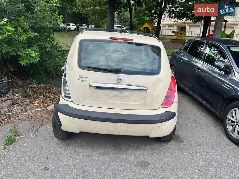 Хэтчбек Lancia Ypsilon 2006 в Киеве