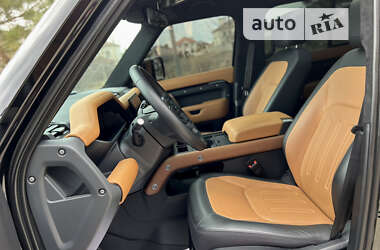 Внедорожник / Кроссовер Land Rover Defender 2022 в 