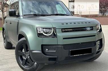 Land Rover Defender 2021