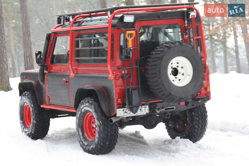 Позашляховик / Кросовер Land Rover Defender 1998 в Києві