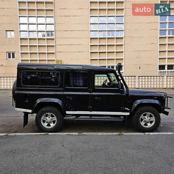 Позашляховик / Кросовер Land Rover Defender 2002 в Києві