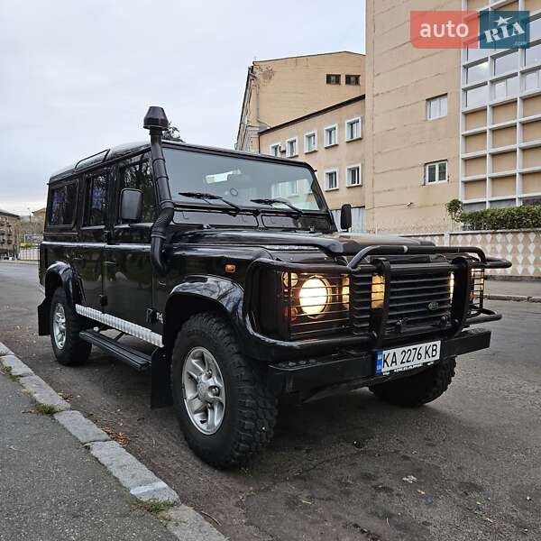 Внедорожник / Кроссовер Land Rover Defender 2002 в 