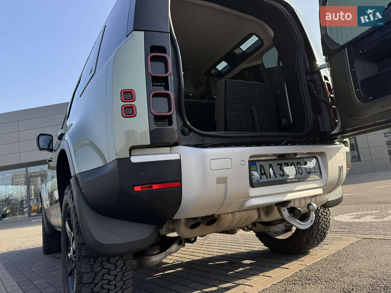 Внедорожник / Кроссовер Land Rover Defender 2020 в Киеве