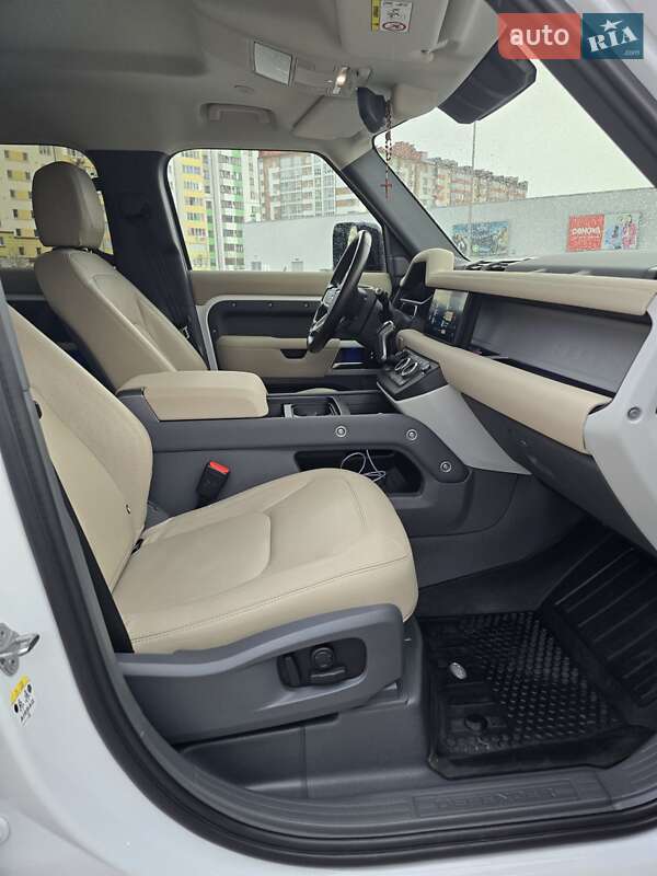 Позашляховик / Кросовер Land Rover Defender 2022 в Івано-Франківську