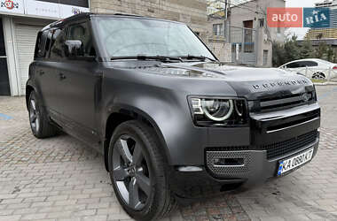 Внедорожник / Кроссовер Land Rover Defender 2022 в 