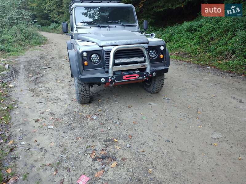 Land Rover Defender 2008
