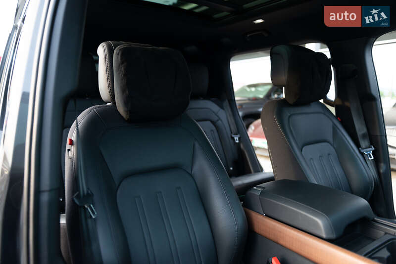 Внедорожник / Кроссовер Land Rover Defender 2022 в Мукачево