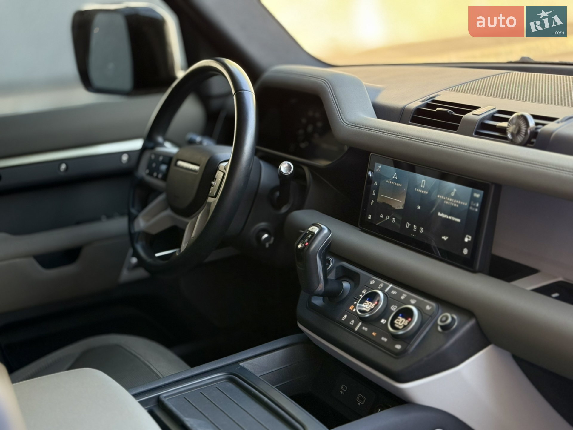 2020 Land Rover Defender - мініатюра 18