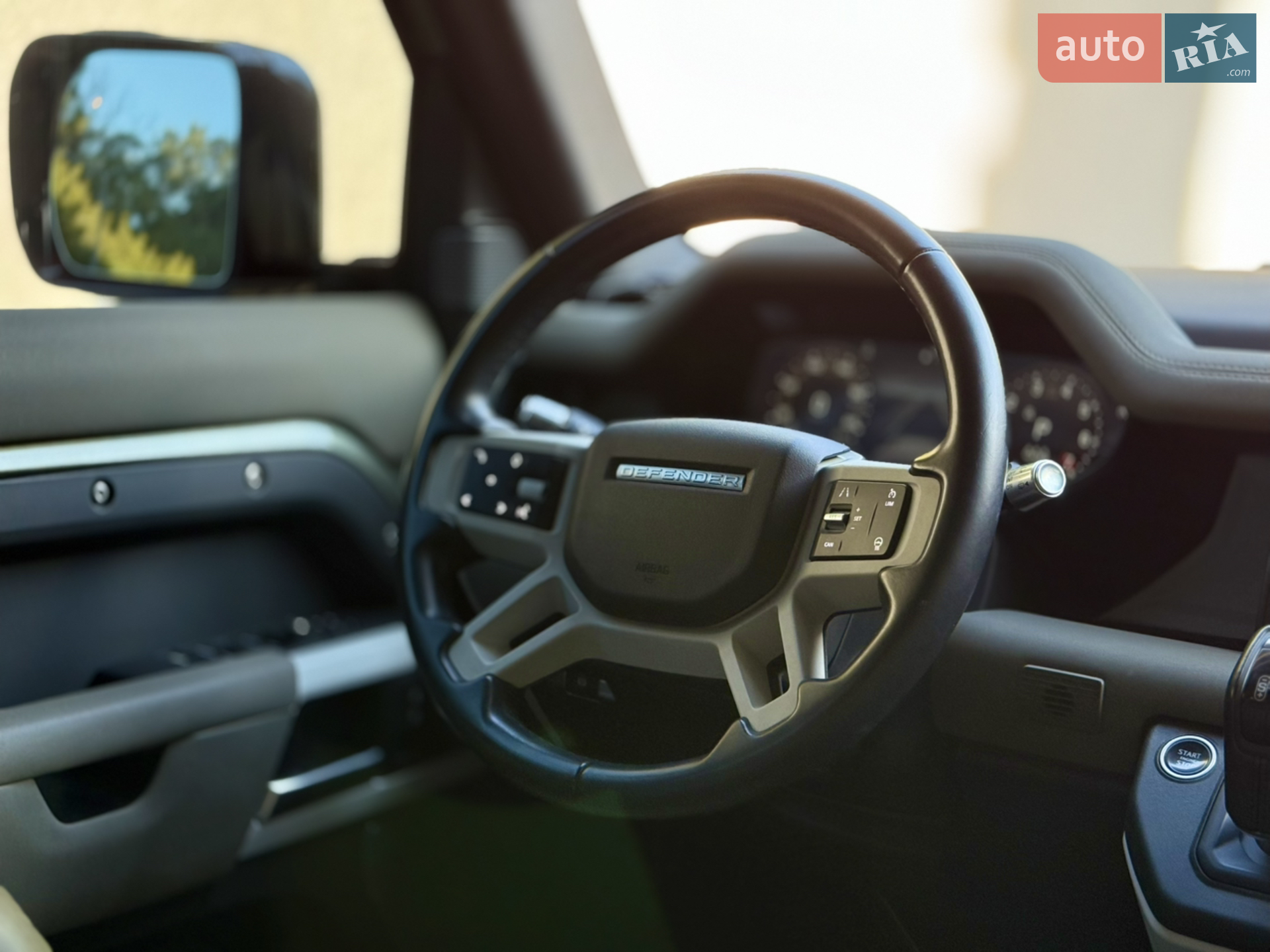 2020 Land Rover Defender - мініатюра 21
