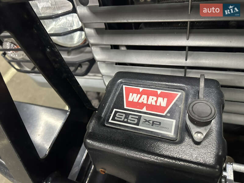 Внедорожник / Кроссовер Land Rover Defender 2007 в Киеве