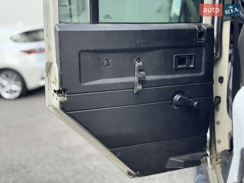 Внедорожник / Кроссовер Land Rover Defender 2005 в Киеве фото 30 Внедорожник / Кроссовер Land Rover Defender 2005 в Киеве