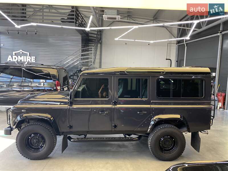 Land Rover Defender 2013