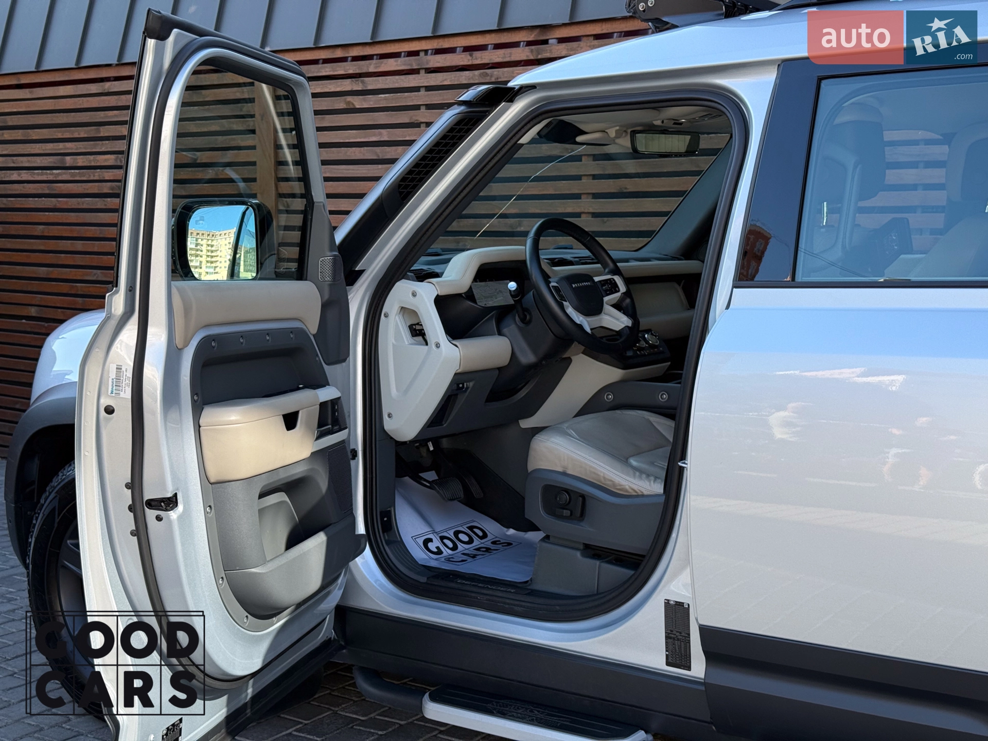 2020 Land Rover Defender - мініатюра 18